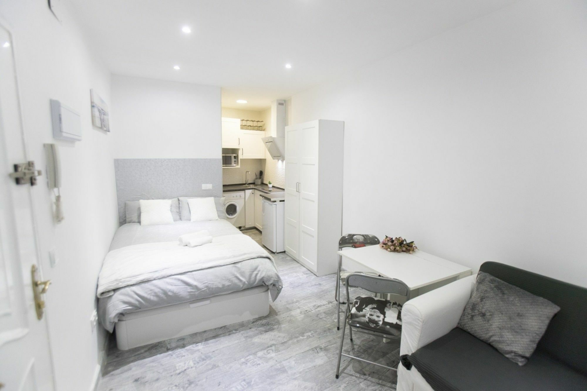 Forever Young Apartments Mediodia Μαδρίτη Εξωτερικό φωτογραφία
